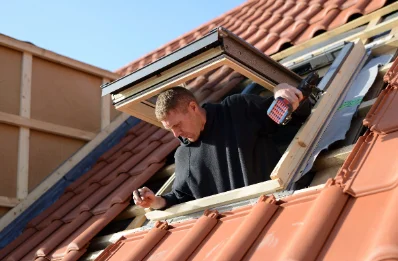 Pose de fenêtres de toit Velux à Bellebrune